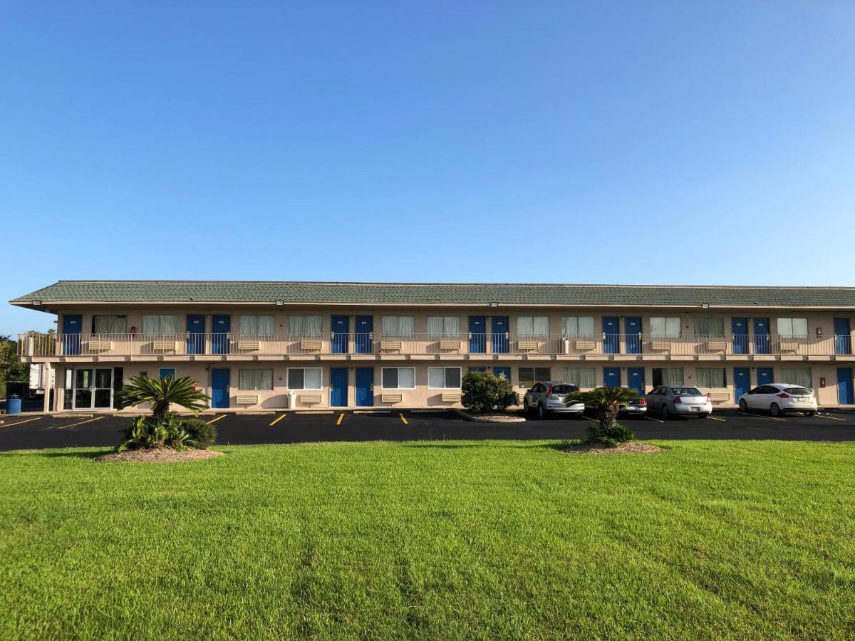 Motel 6-Clute, Tx Buitenkant foto