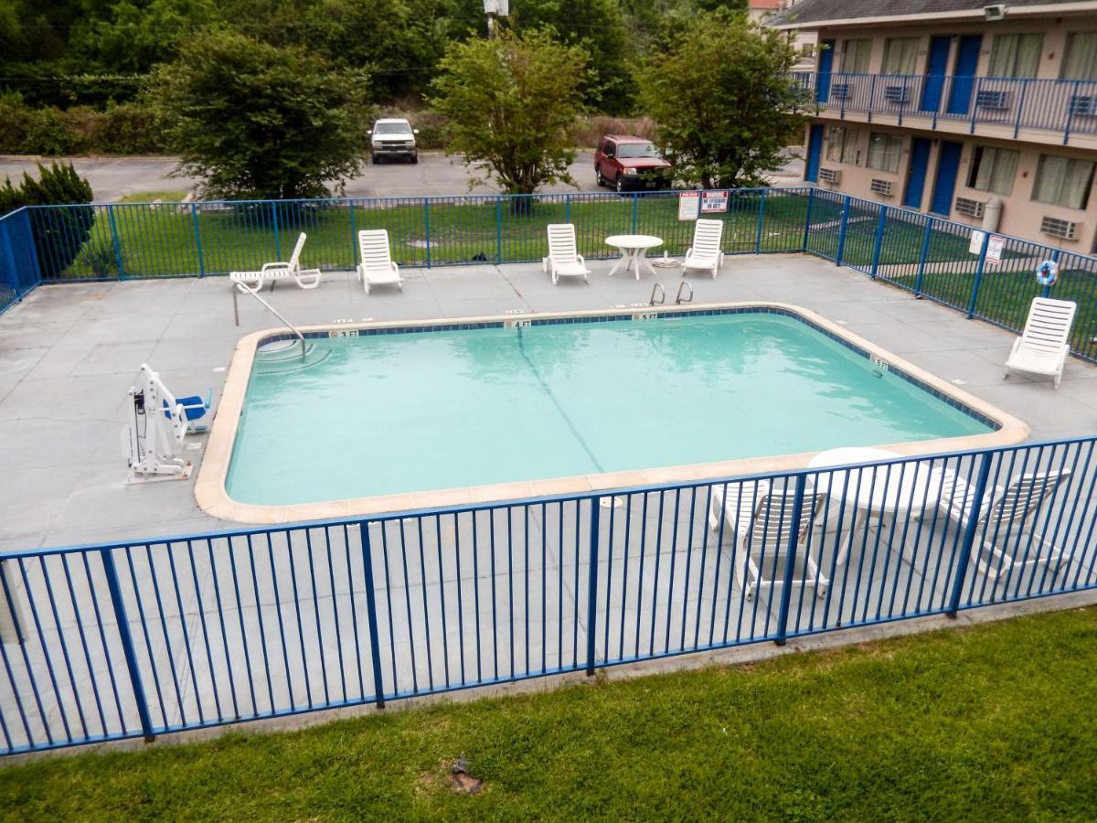 Motel 6-Clute, Tx Buitenkant foto